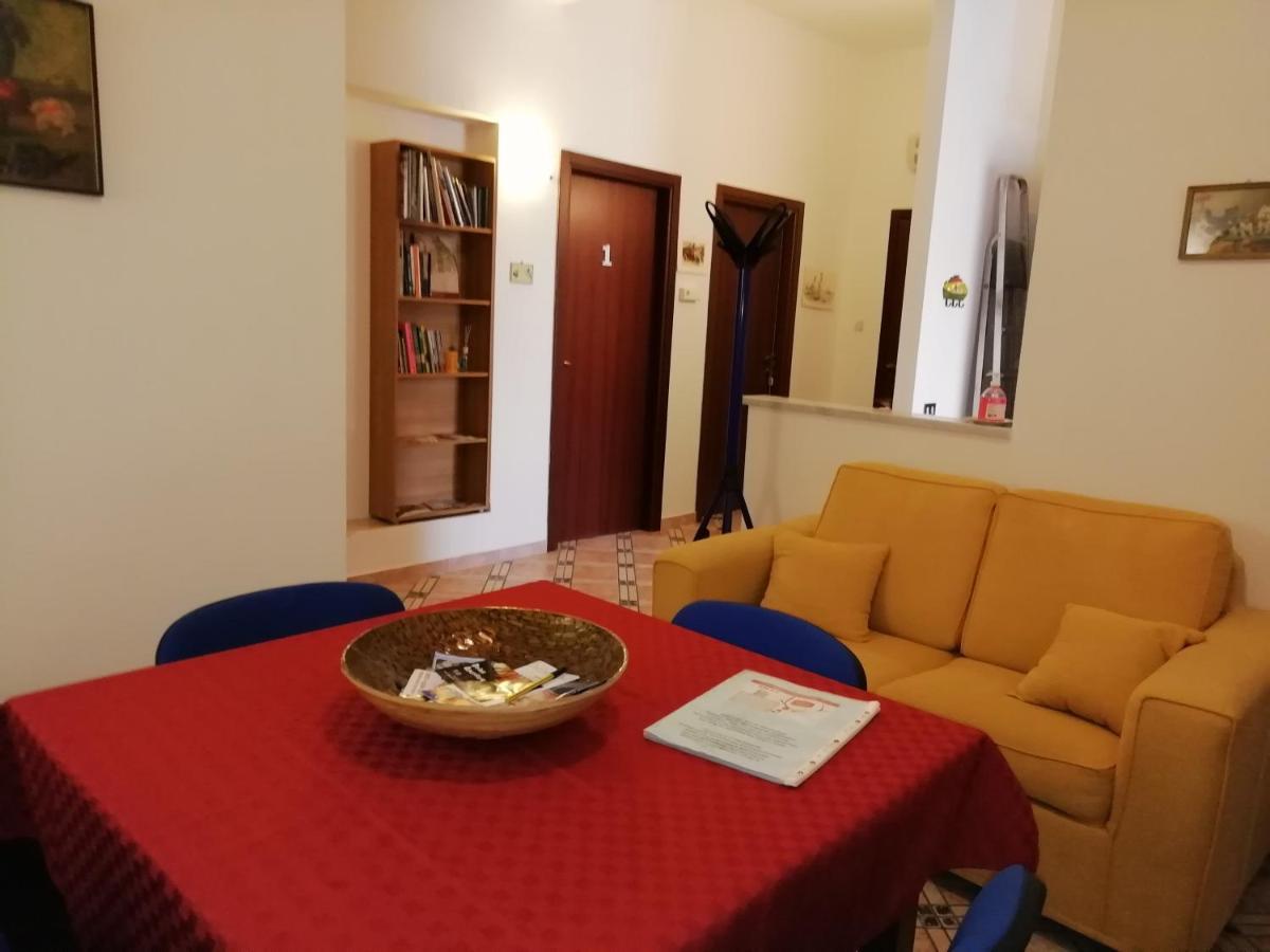 Casa Claudia Hotel Палермо Екстериор снимка