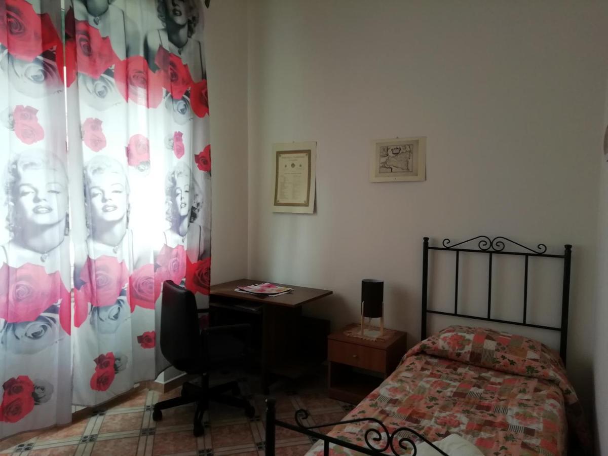 Casa Claudia Hotel Палермо Екстериор снимка